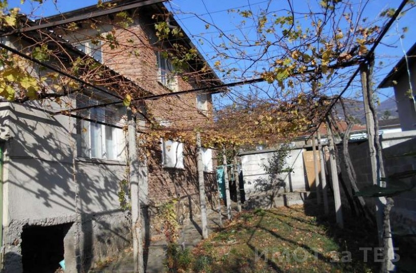 Read more... - For sale house in Karlovo